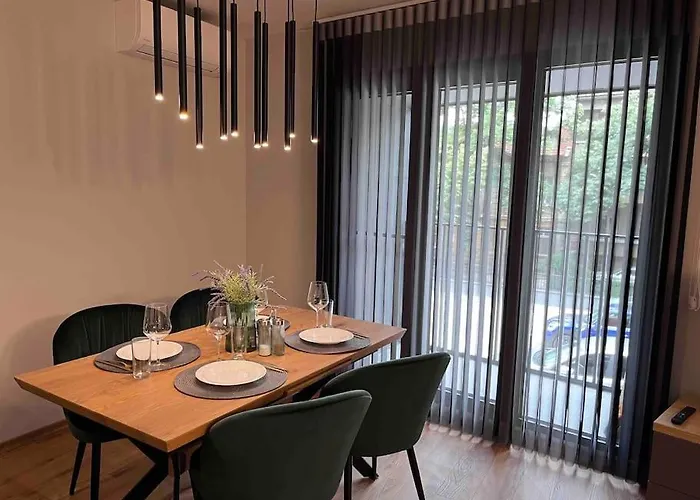 7mins Garden And Center+p